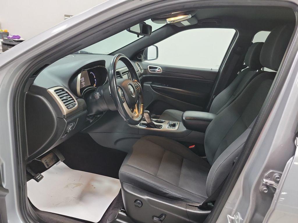 used 2016 Jeep Grand Cherokee car, priced at $14,499