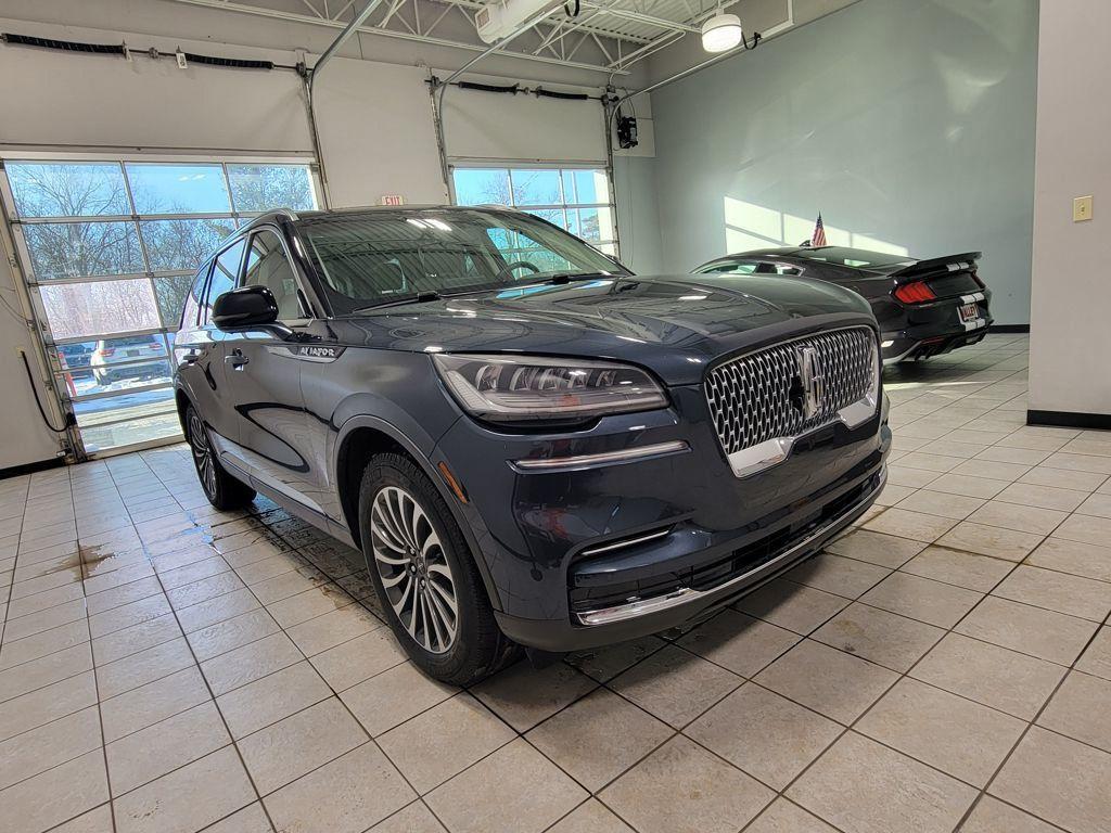used 2024 Lincoln Aviator car, priced at $49,847