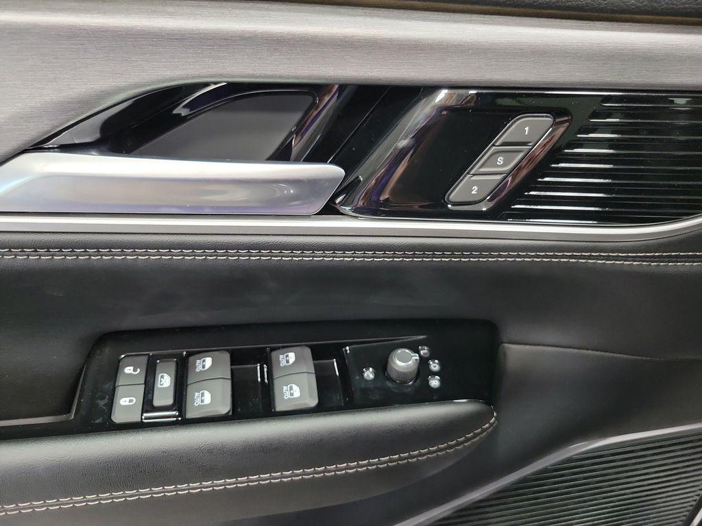 new 2026 Jeep Grand Wagoneer L car, priced at $77,527
