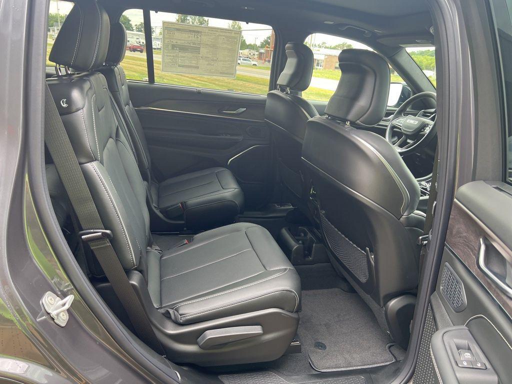 new 2025 Jeep Grand Cherokee L car, priced at $57,557