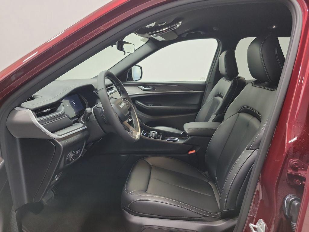 new 2025 Jeep Grand Cherokee L car, priced at $45,327