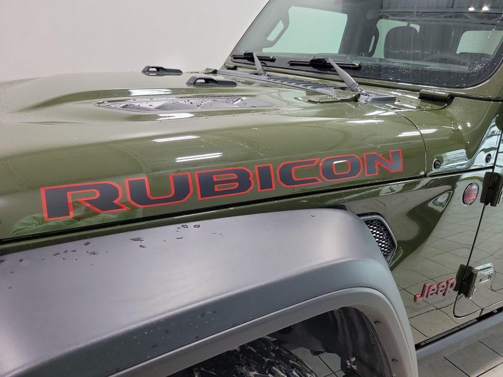 used 2024 Jeep Gladiator car, priced at $43,558