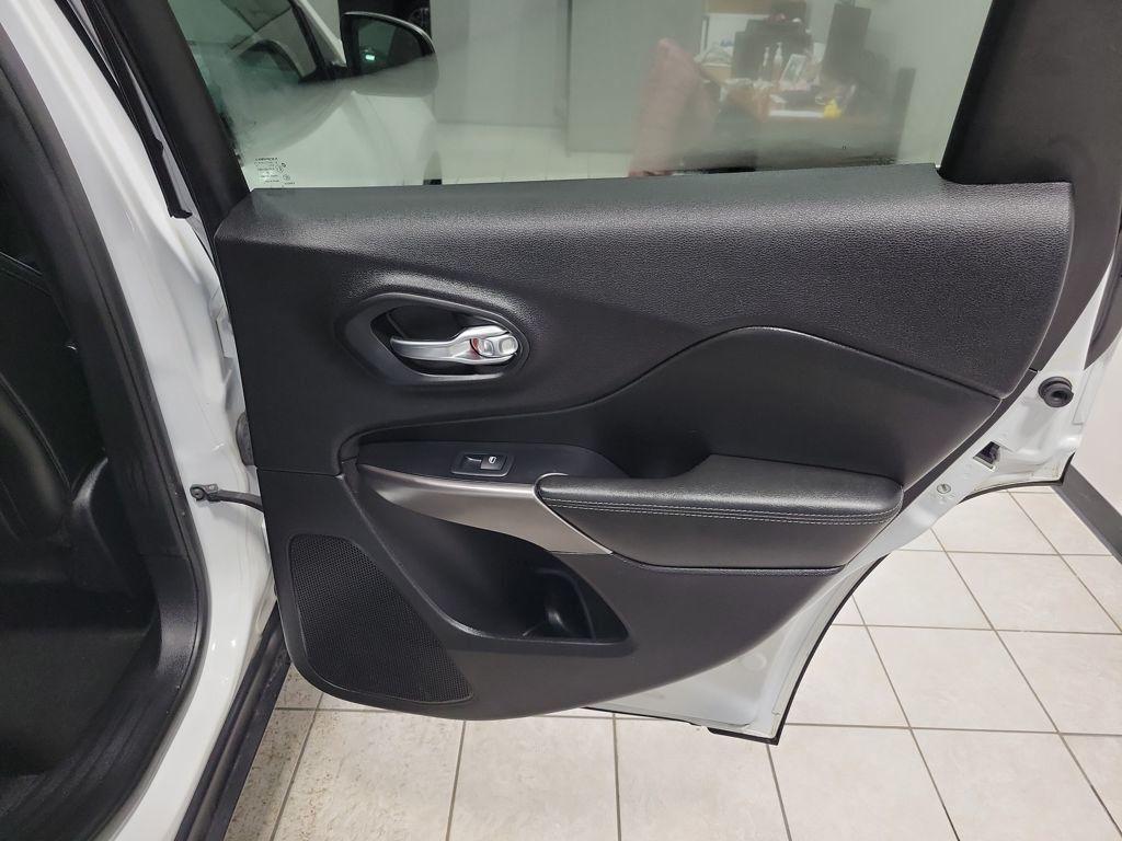 used 2019 Jeep Cherokee car, priced at $17,999