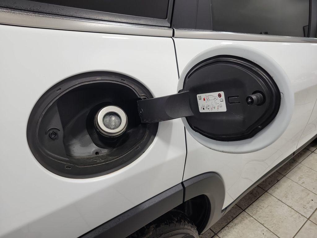 used 2019 Jeep Cherokee car, priced at $17,999