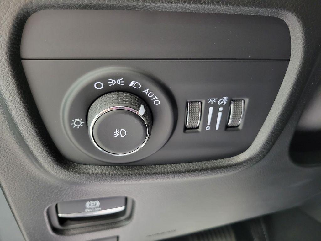 new 2026 Jeep Grand Cherokee car, priced at $50,854