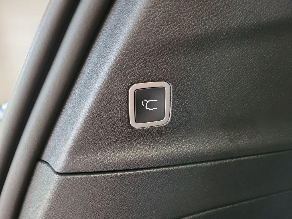 new 2026 Chrysler Pacifica car, priced at $43,860