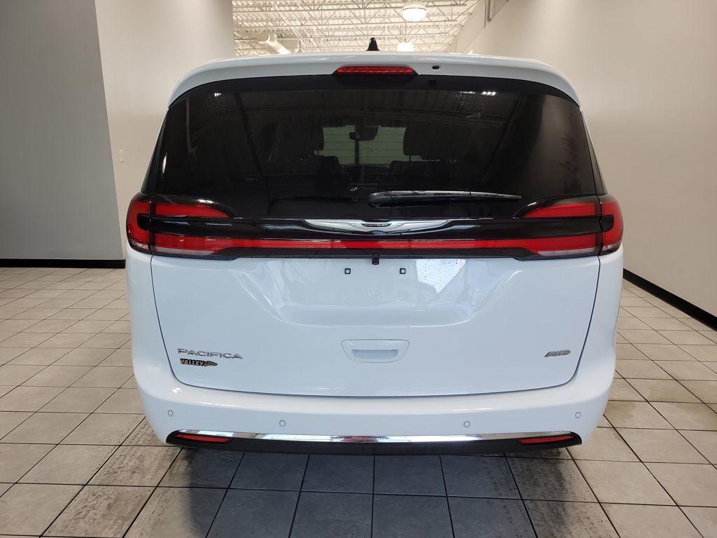 new 2026 Chrysler Pacifica car, priced at $43,860