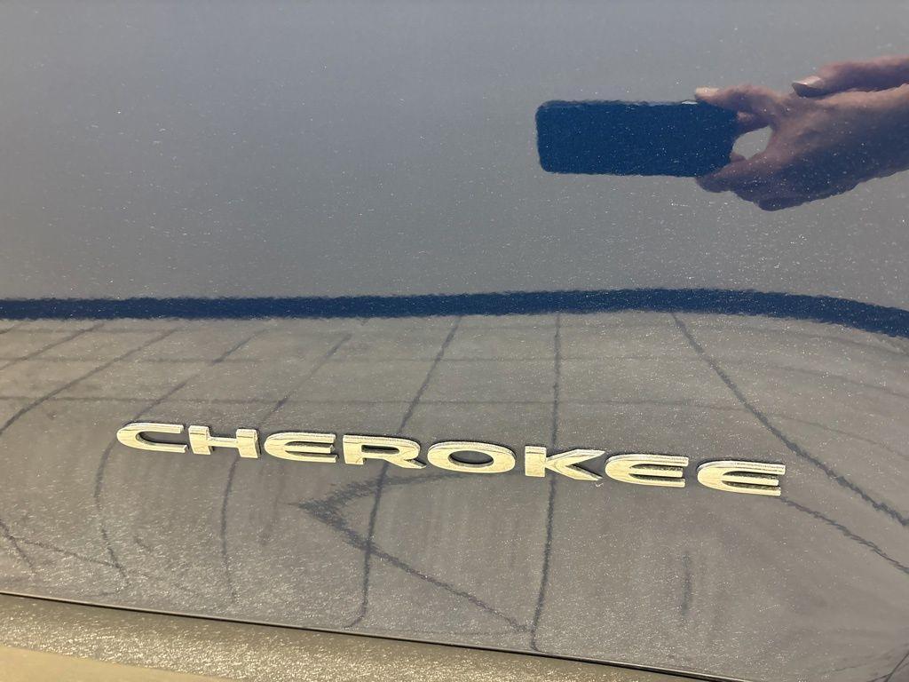 used 2018 Jeep Cherokee car, priced at $16,767