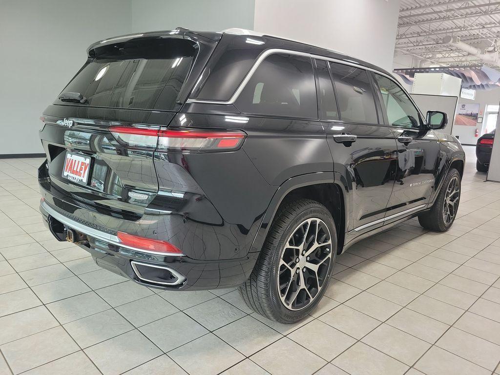 used 2022 Jeep Grand Cherokee car, priced at $33,000