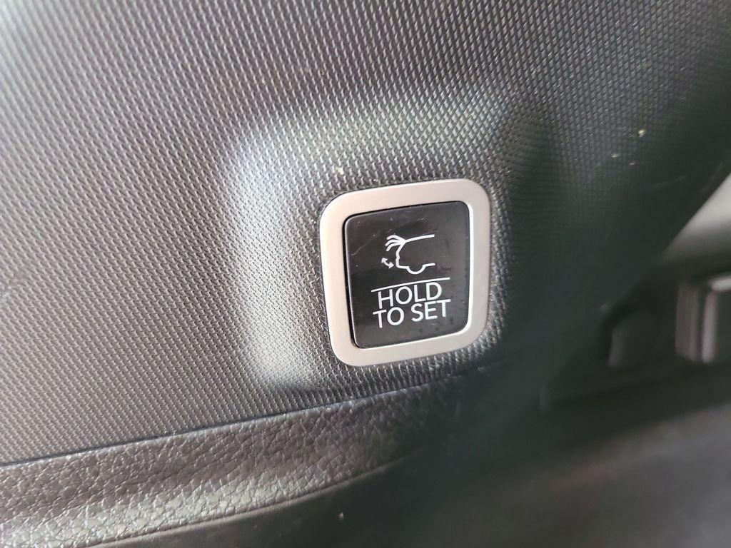 used 2022 Jeep Grand Cherokee car, priced at $33,000