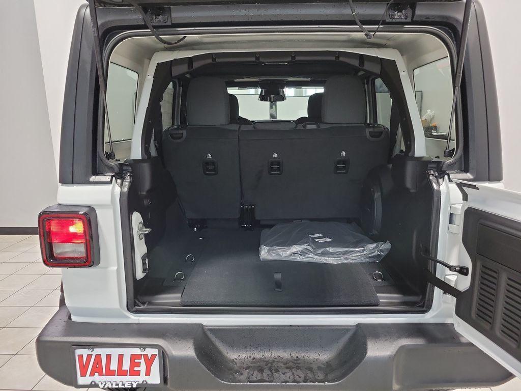 new 2026 Jeep Wrangler car, priced at $48,072