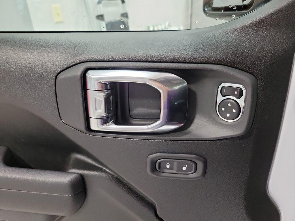 new 2026 Jeep Wrangler car, priced at $48,072