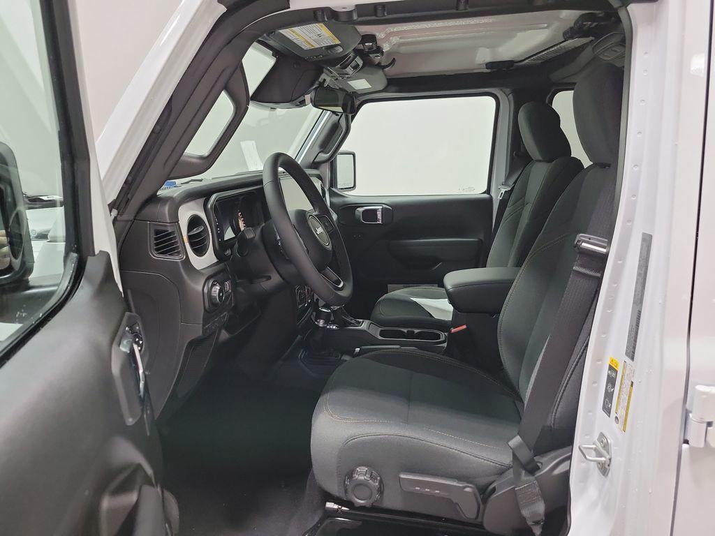 new 2026 Jeep Wrangler car, priced at $48,072