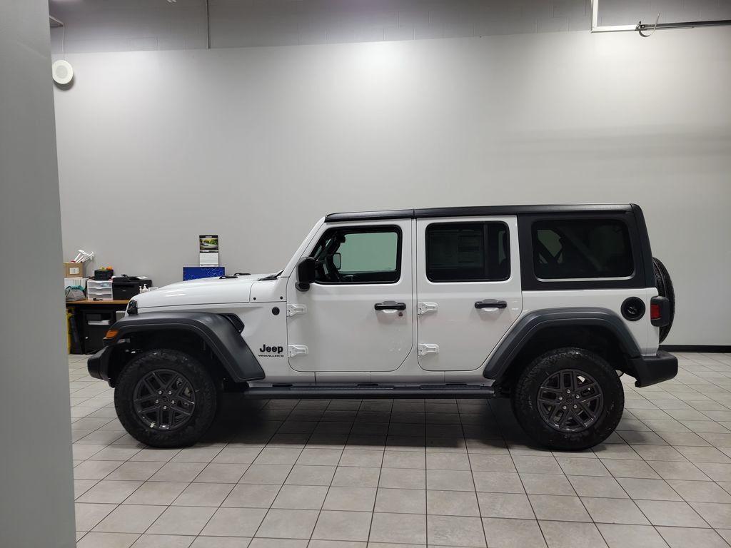 new 2026 Jeep Wrangler car, priced at $48,072