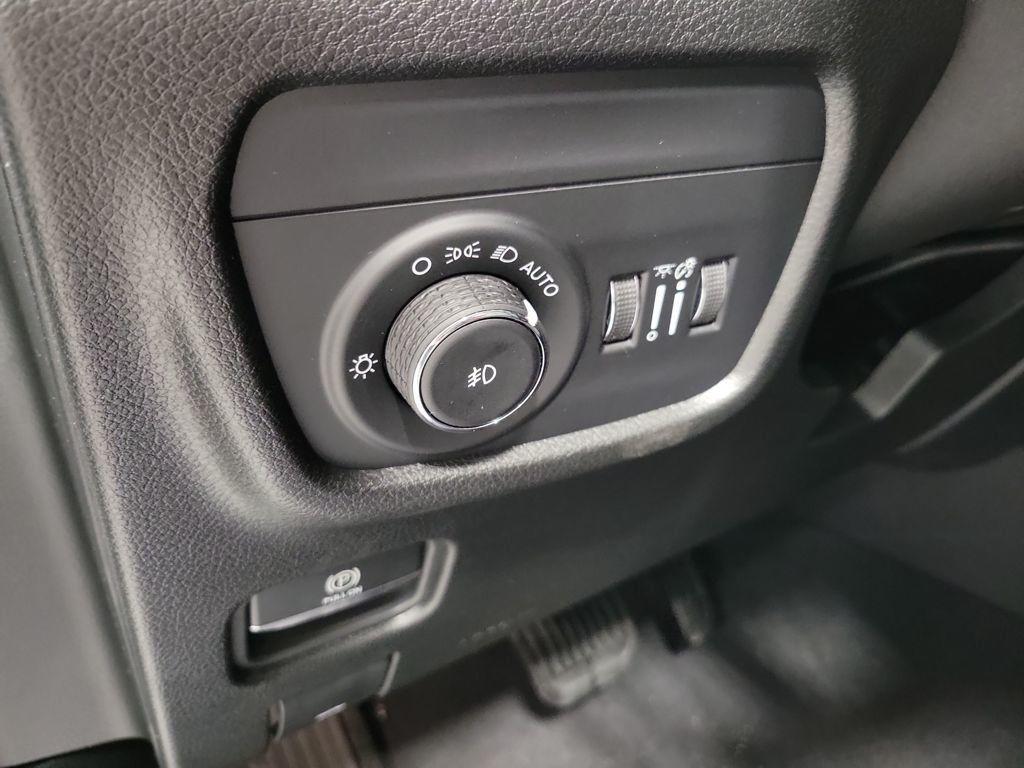 new 2025 Jeep Grand Cherokee car, priced at $49,186