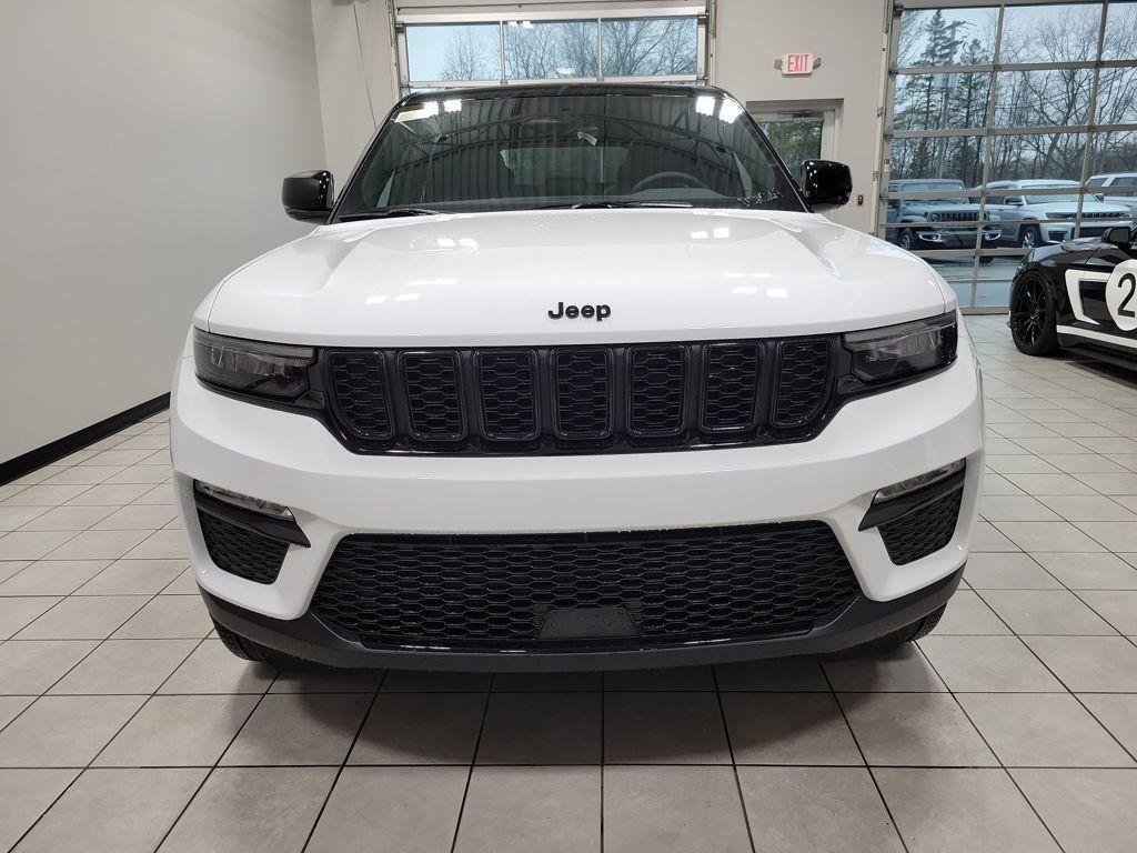 new 2025 Jeep Grand Cherokee car, priced at $49,186