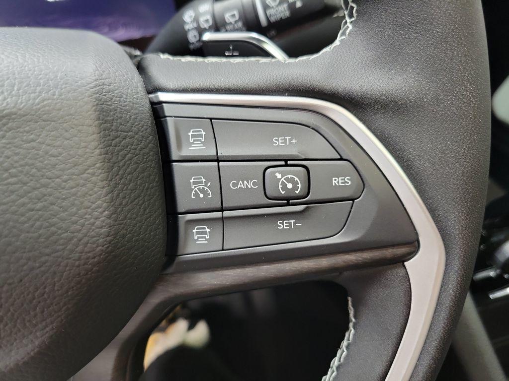 new 2025 Jeep Grand Cherokee car, priced at $49,186