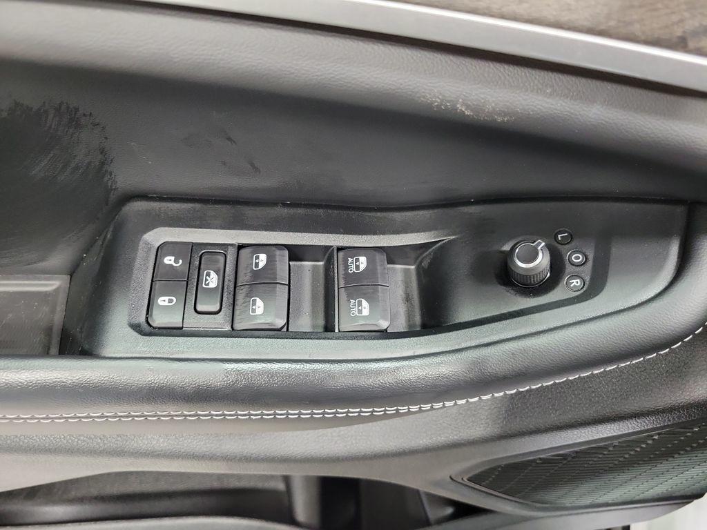 new 2025 Jeep Grand Cherokee car, priced at $49,186