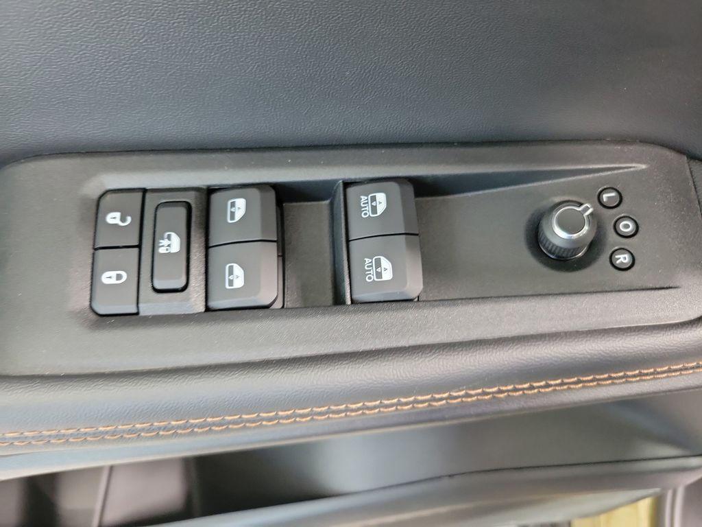 new 2026 Jeep Cherokee car, priced at $39,718