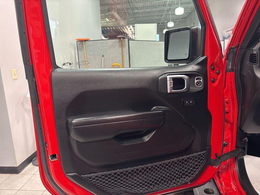 used 2020 Jeep Gladiator car, priced at $25,999