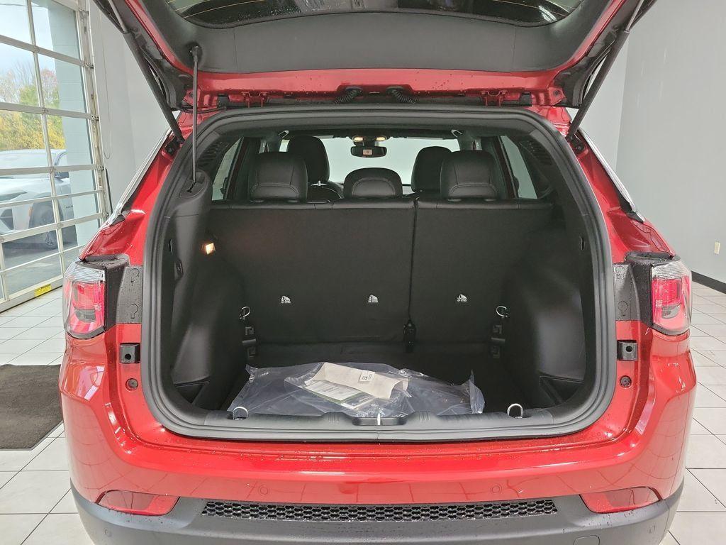 new 2026 Jeep Compass car, priced at $33,385