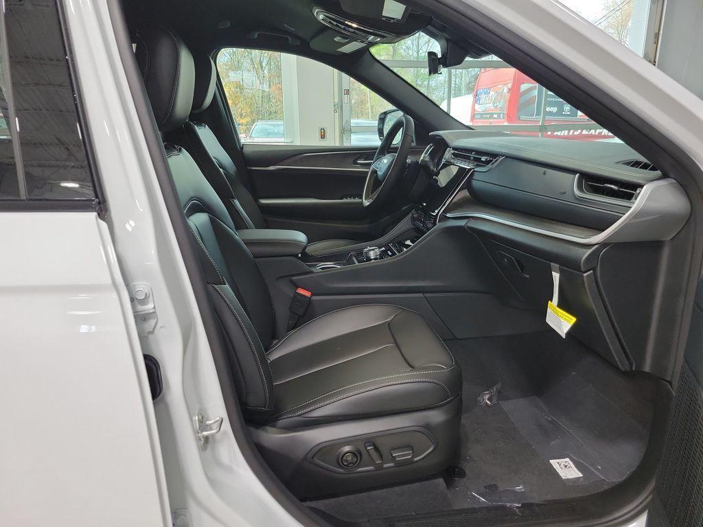 new 2025 Jeep Grand Cherokee L car, priced at $44,791