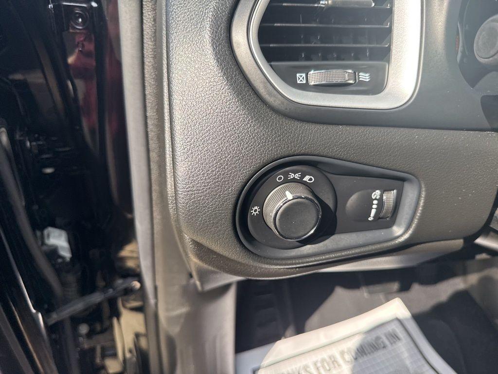 used 2021 Jeep Renegade car, priced at $17,799