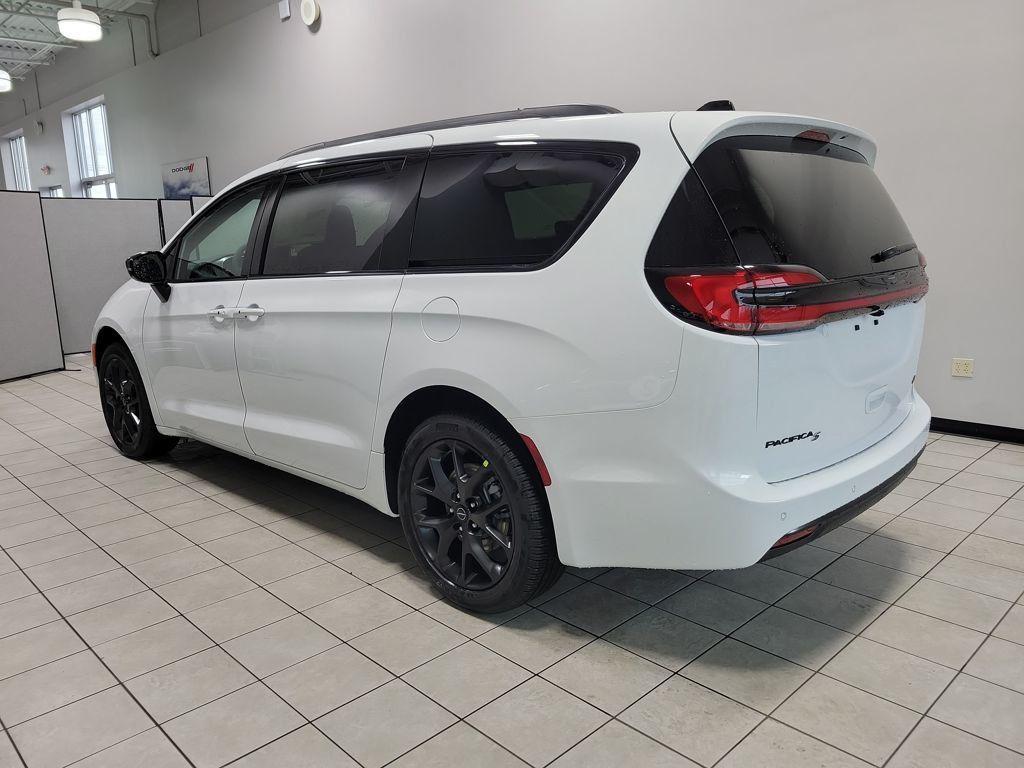 new 2026 Chrysler Pacifica car, priced at $47,305
