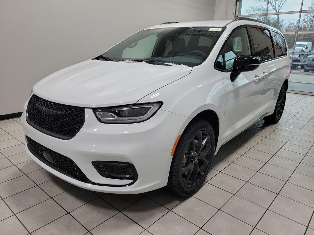 new 2026 Chrysler Pacifica car, priced at $47,305