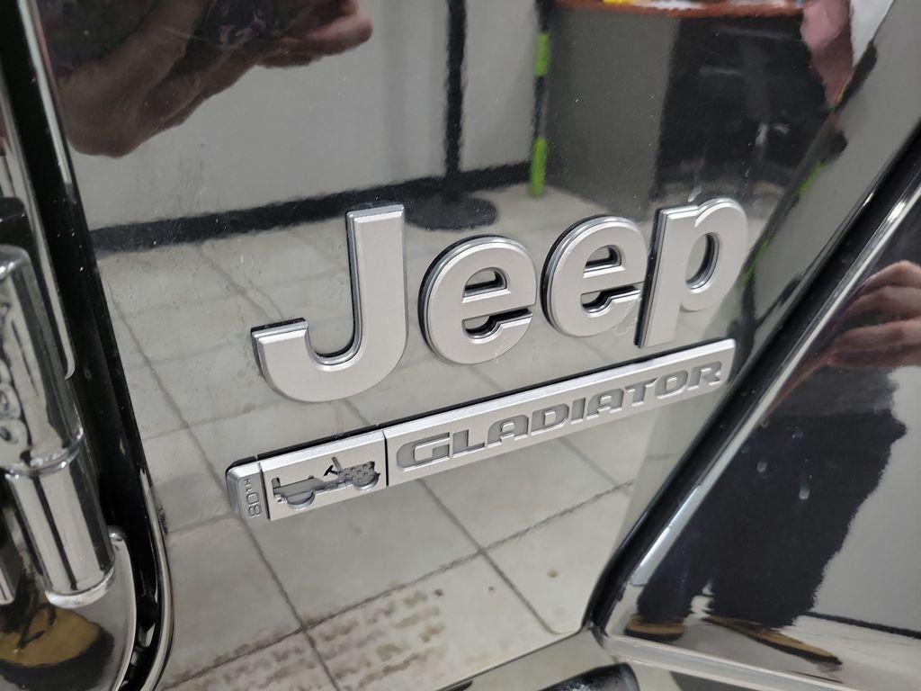 used 2021 Jeep Gladiator car, priced at $29,999