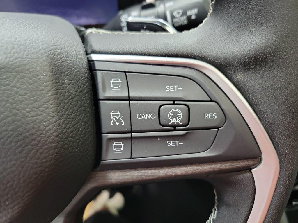 new 2026 Jeep Grand Cherokee car, priced at $50,210