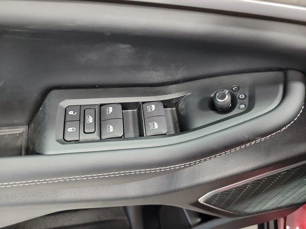 new 2026 Jeep Grand Cherokee car, priced at $50,210