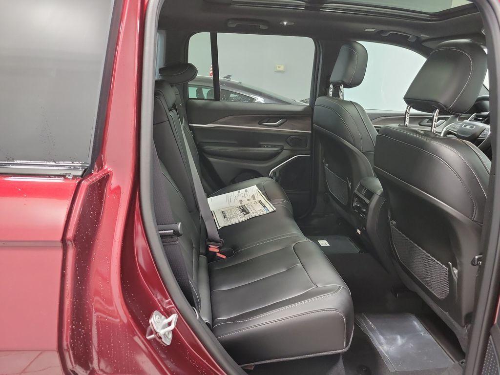 new 2026 Jeep Grand Cherokee car, priced at $50,210