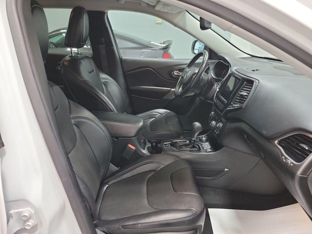 used 2019 Jeep Cherokee car, priced at $17,997