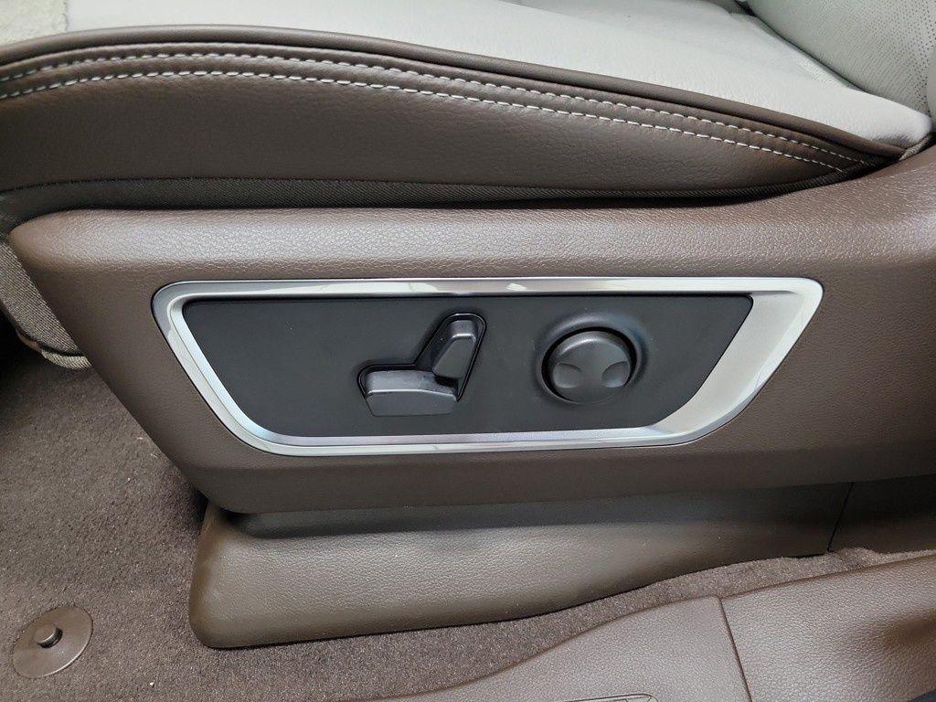 new 2025 Ram 1500 car, priced at $56,612