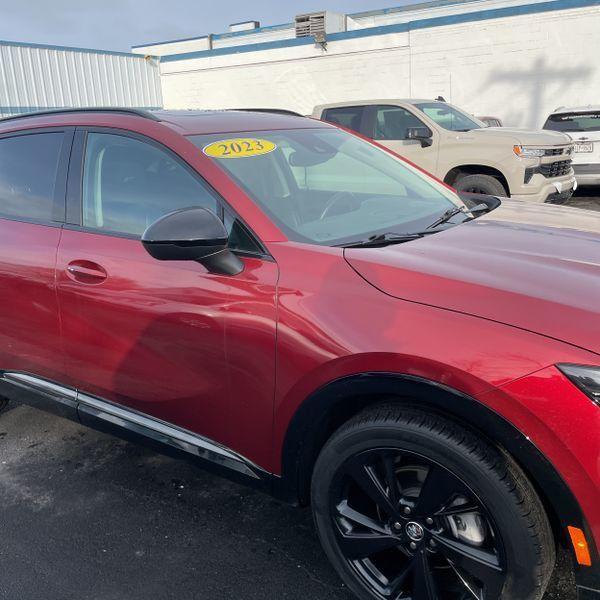 used 2023 Buick Envision car, priced at $32,667