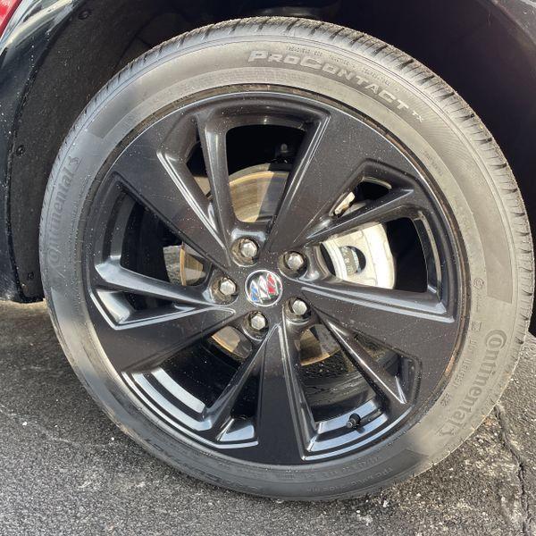 used 2023 Buick Envision car, priced at $32,667