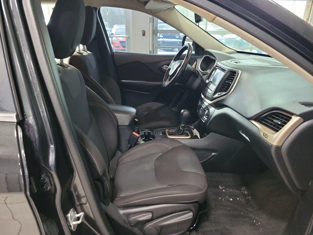 used 2016 Jeep Cherokee car, priced at $9,877