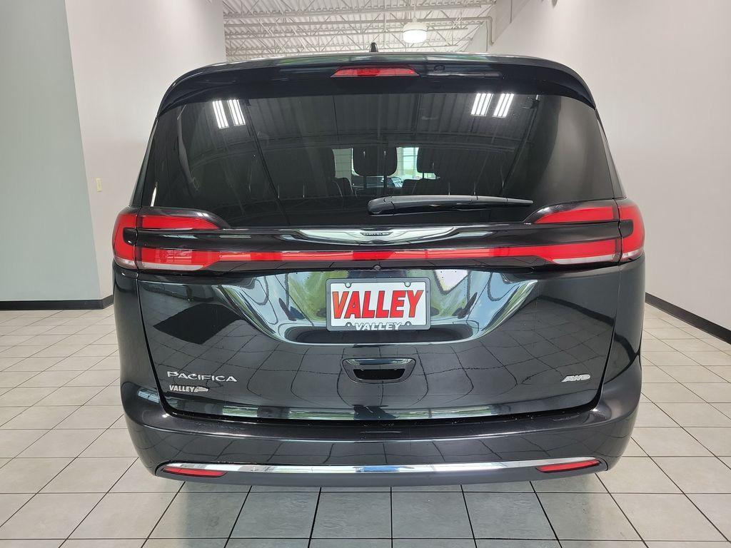 used 2022 Chrysler Pacifica car, priced at $24,637