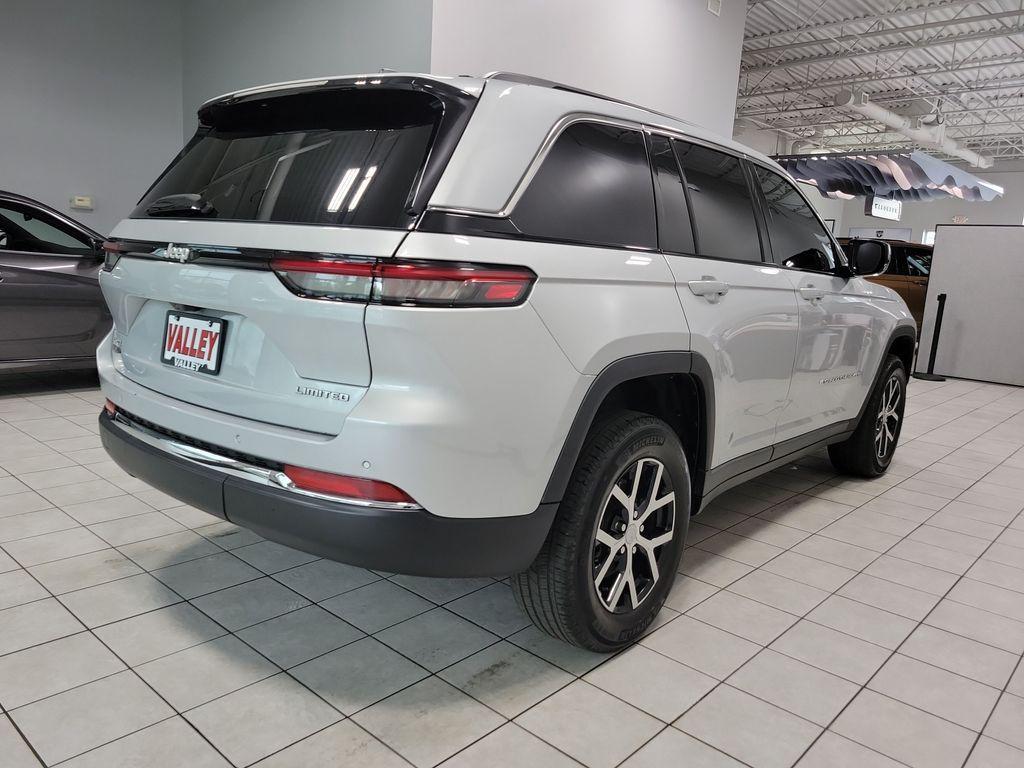used 2024 Jeep Grand Cherokee car, priced at $31,500
