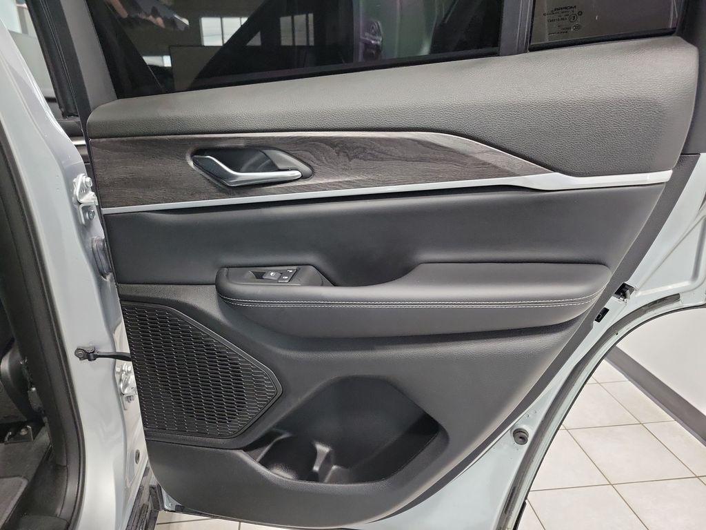 used 2024 Jeep Grand Cherokee car, priced at $31,500