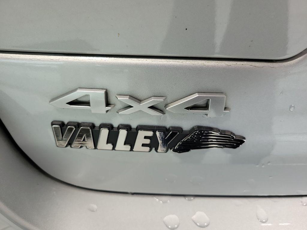 used 2024 Jeep Grand Cherokee car, priced at $31,500