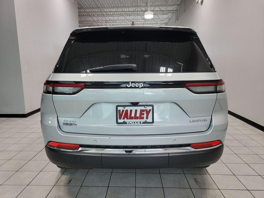 used 2024 Jeep Grand Cherokee car, priced at $31,500