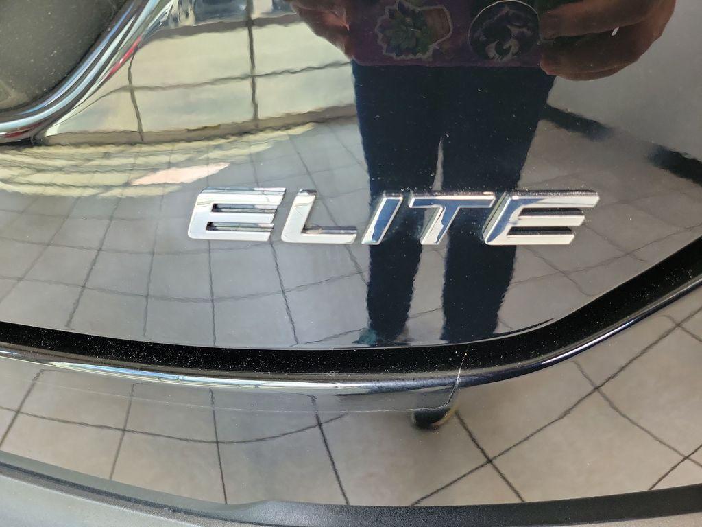 used 2025 Honda Pilot car, priced at $49,405