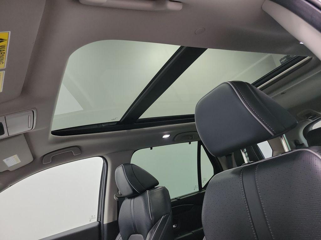 used 2025 Honda Pilot car, priced at $49,405