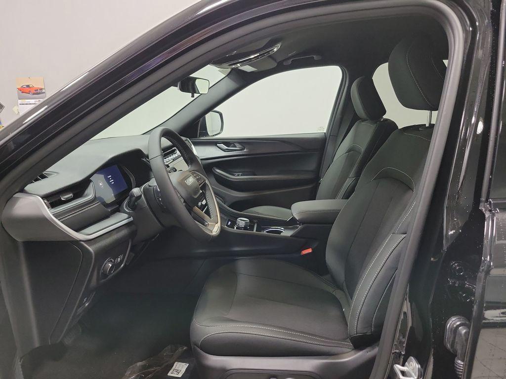 new 2025 Jeep Grand Cherokee L car, priced at $44,092