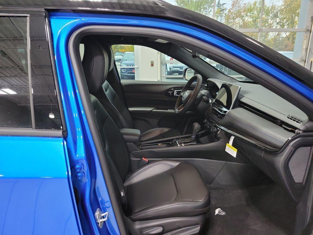 new 2026 Jeep Compass car, priced at $35,221