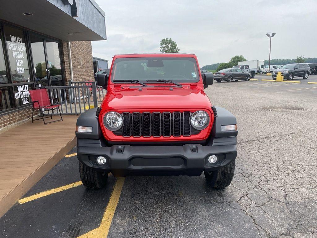 new 2025 Jeep Wrangler car, priced at $42,556