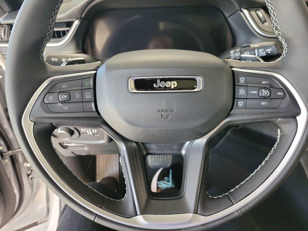 new 2026 Jeep Grand Cherokee car, priced at $40,414