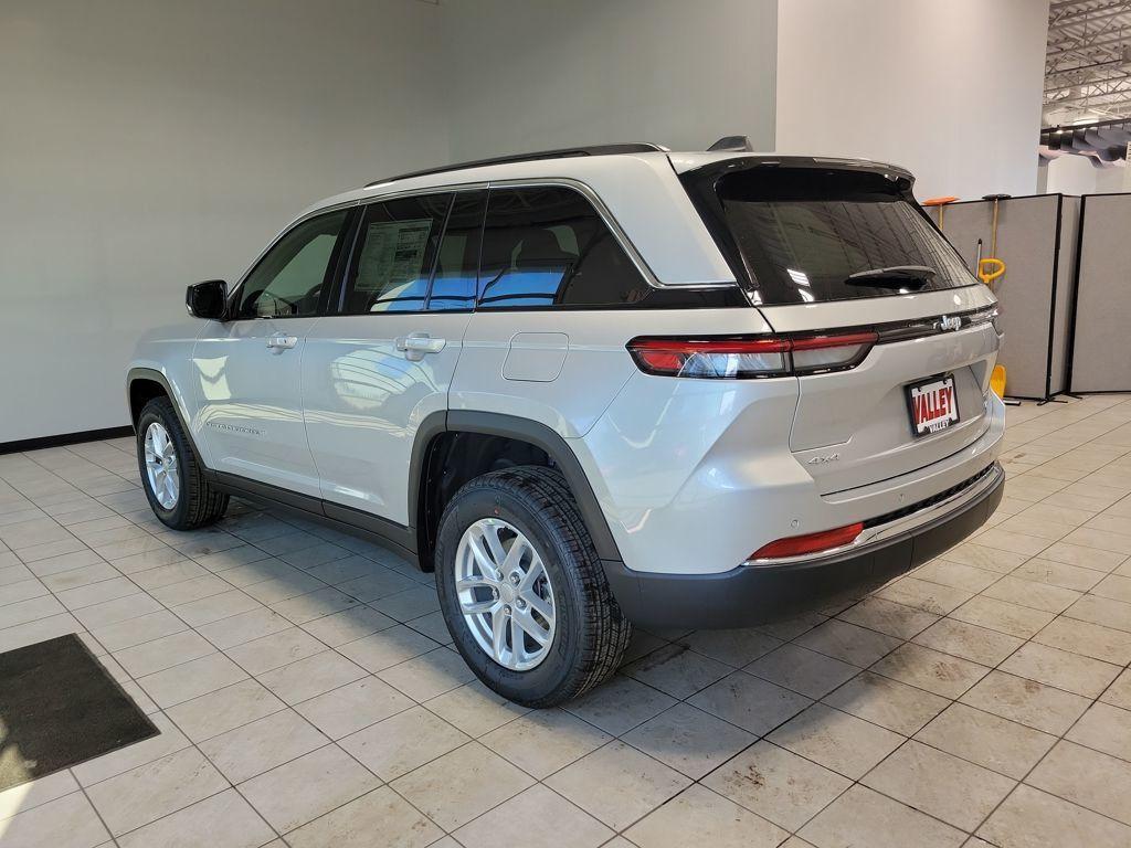 new 2026 Jeep Grand Cherokee car, priced at $40,414